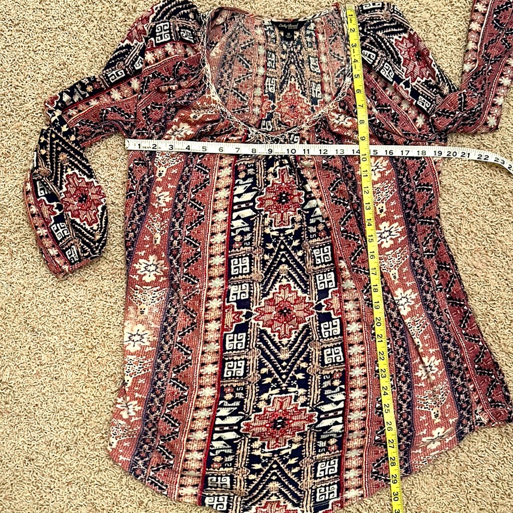 LUCKY🍀BRAND BOHO TOP🌻BEAUTIFUL Colors compliment Unique Design Print🌸Size Medium - Picture 10 of 10